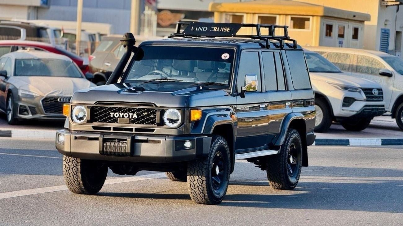 Toyota Land Cruiser 70 FACELIFTED TO 2024 | 4.5L DIESEL ENGINE | MANUAL TRANSMISSION |