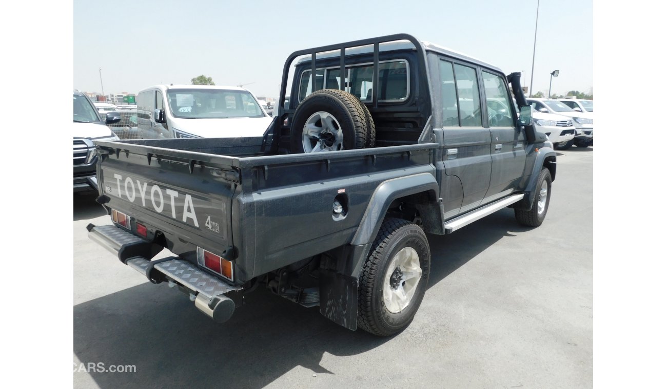 تويوتا لاند كروزر بيك آب 79 Double Cab Pickup LX V8 4.5L TD 5 Seat 4WD M/T