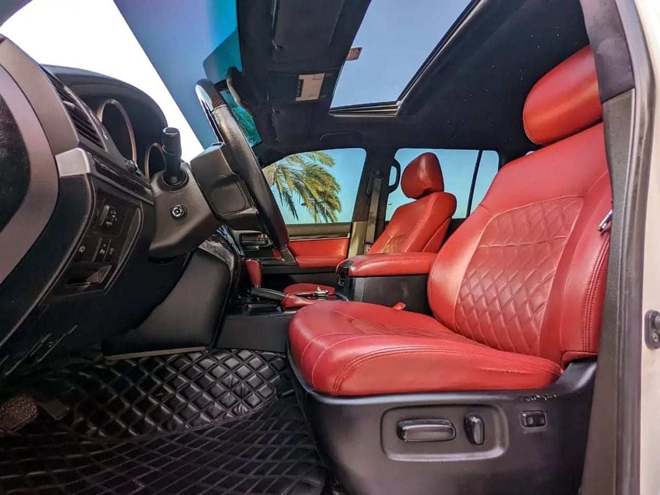 Toyota Land Cruiser FACELIFTED VXR GCC IN EXCELLENT CONDITION