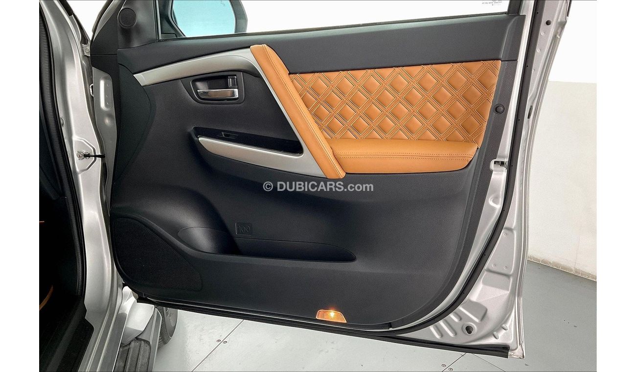 Mitsubishi Montero Signature