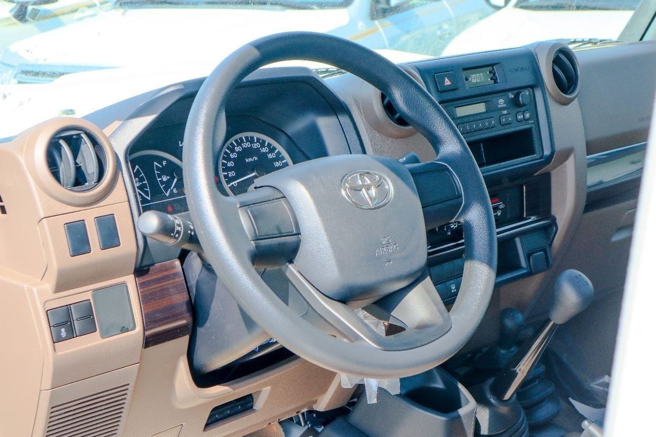 تويوتا لاند كروزر 70 Toyota Land Cruiser Hardtop 3-Door LC78 2.8L Diesel (2025 Model -