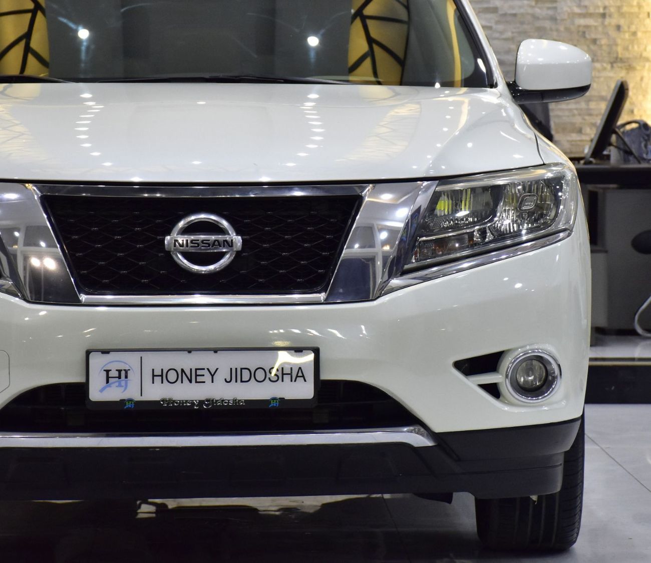 Nissan Pathfinder EXCELLENT DEAL for our Nissan Pathfinder SV 4WD ( 2015 Model ) in White Color GCC Specs