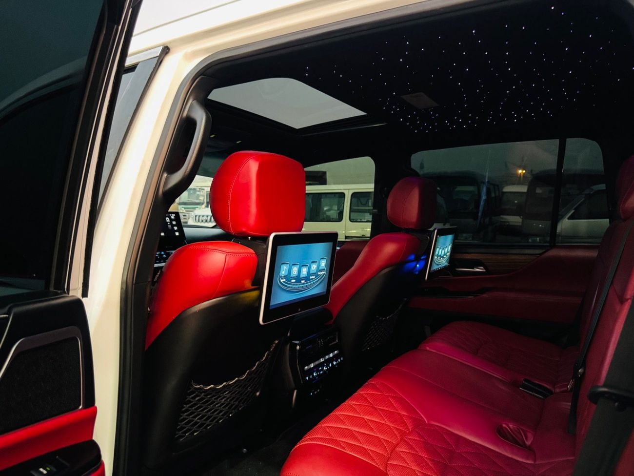 تويوتا لاند كروزر Toyota Land Cruiser 2015 v8 full options VXR