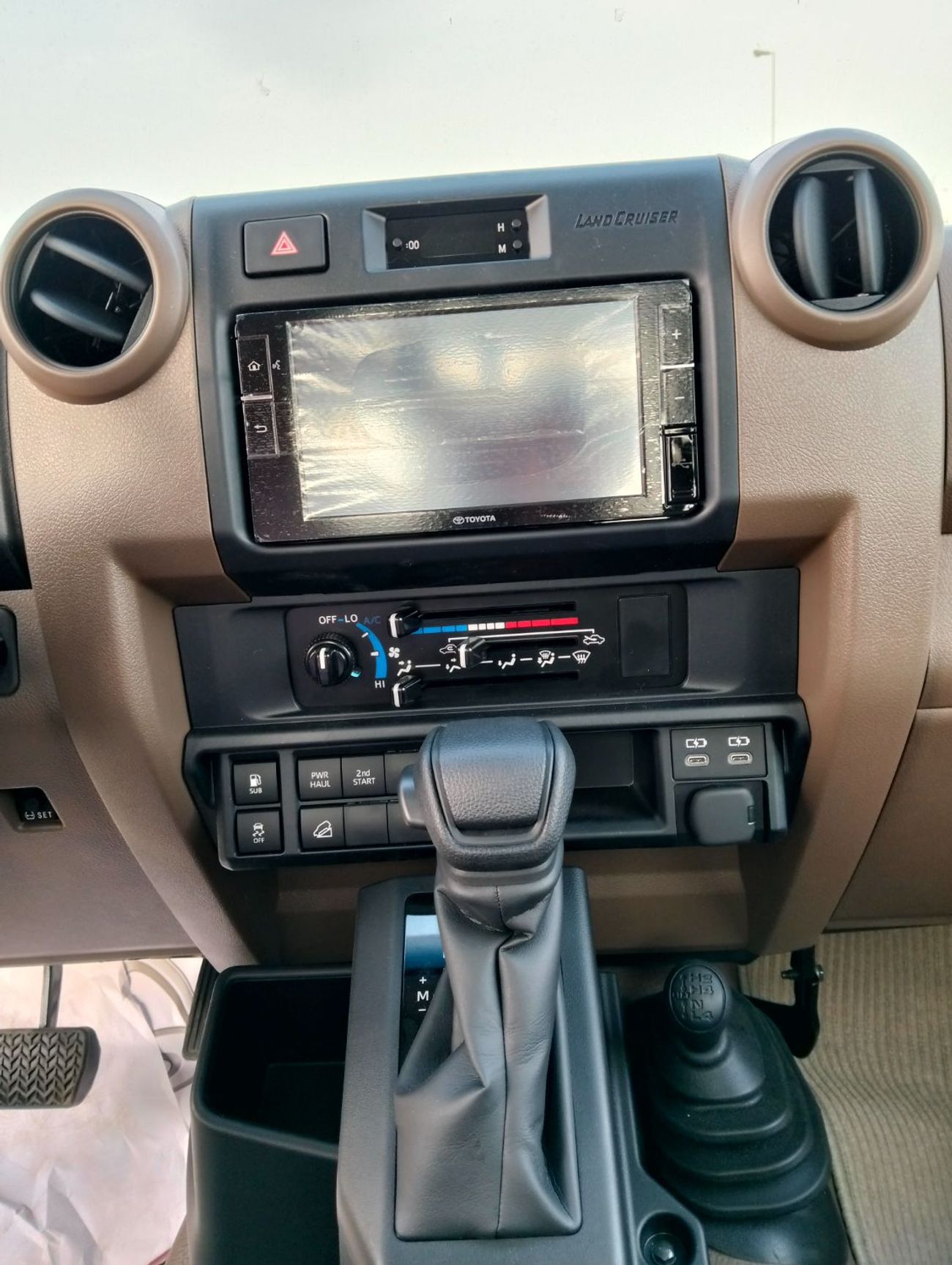 Toyota Land Cruiser Pick Up TOYOTA LC79 S.CAB - 4.0L - PETROL - AUTOMATIC TRANSMISSION - 2025MY