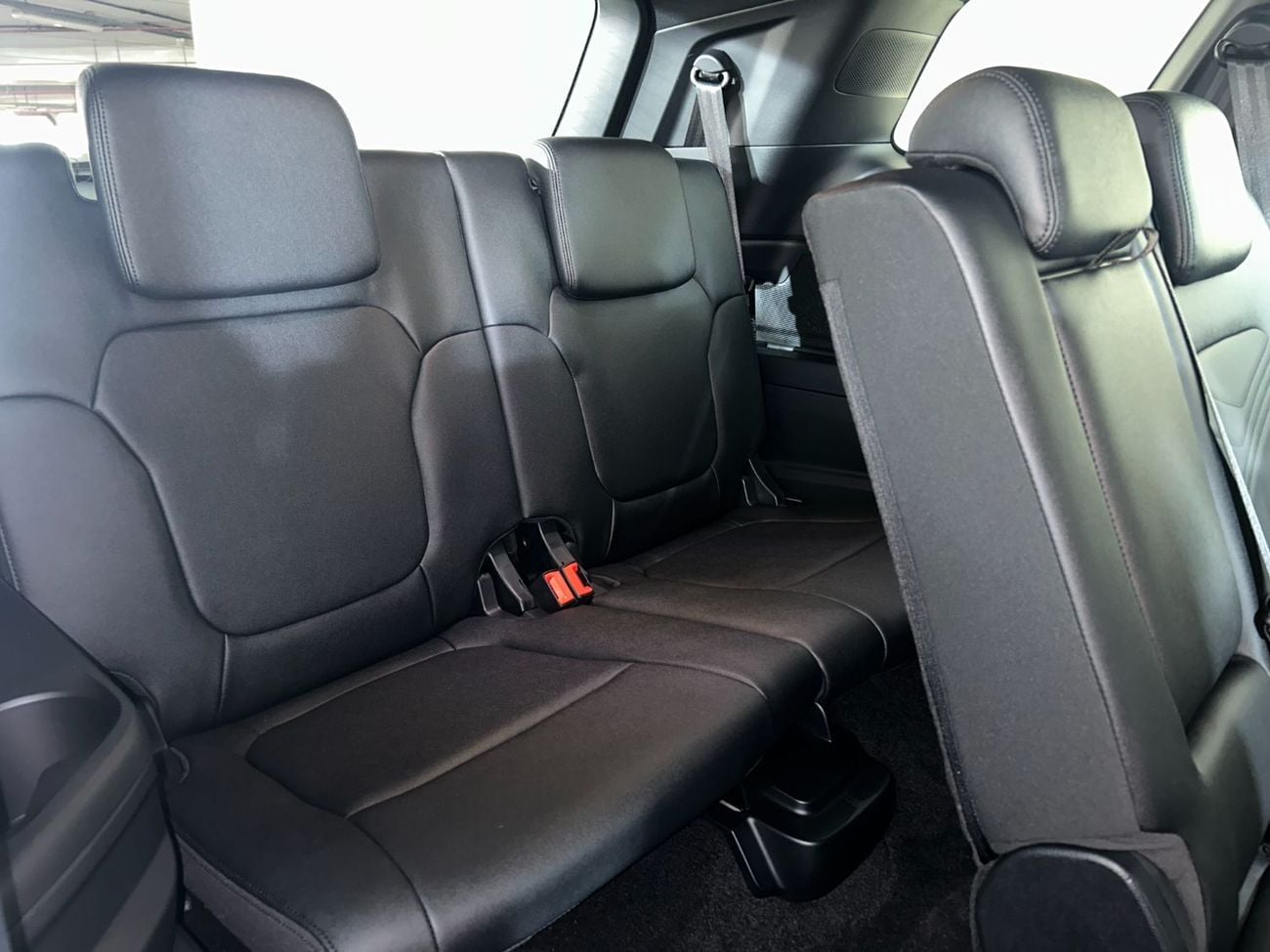 Ford Everest EVR624W LIMITED / AL TAYER MOTORS / AL QOUZ SHOWROOM