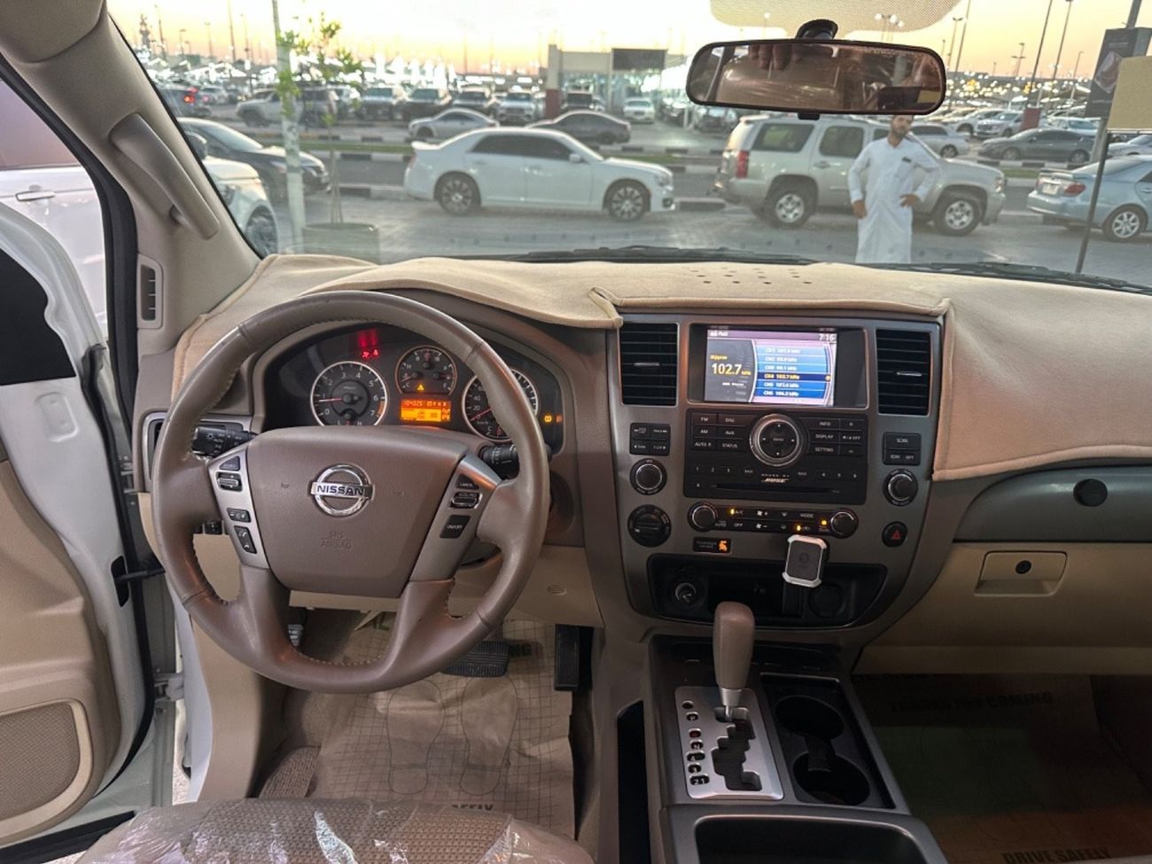 Nissan Armada SE