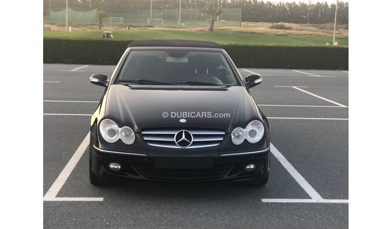 مرسيدس بنز CLK 200 موديل 2009 خليجي  حاله ممتازه جدا من الداخل والخارج مالك واحد من الوكاله