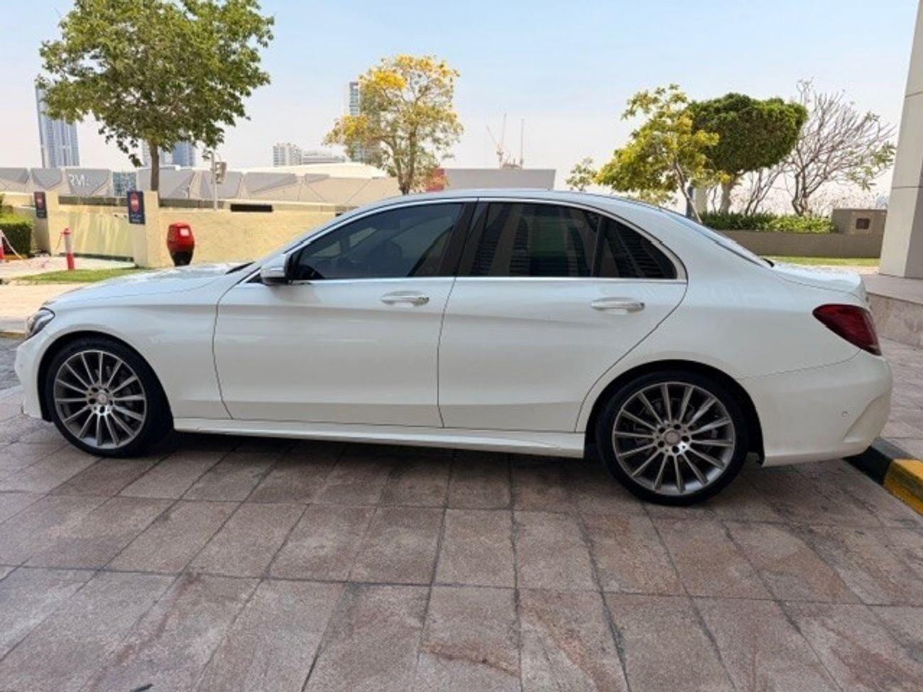 Mercedes-Benz C 200 AMG