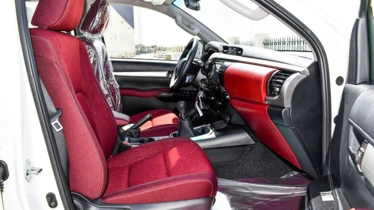 تويوتا هيلوكس TOYOTA HILUX SR5 2.8L DIESEL 2024 0KM