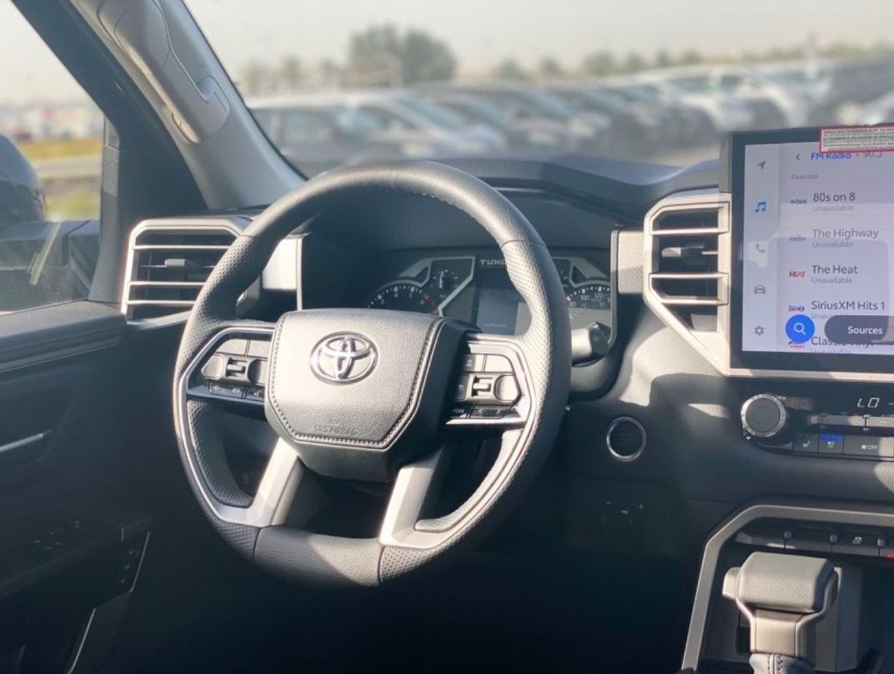 Toyota Tundra LIMITED 3.5 CAPSTONE HEV 4x4 CREW MAX. Brand New