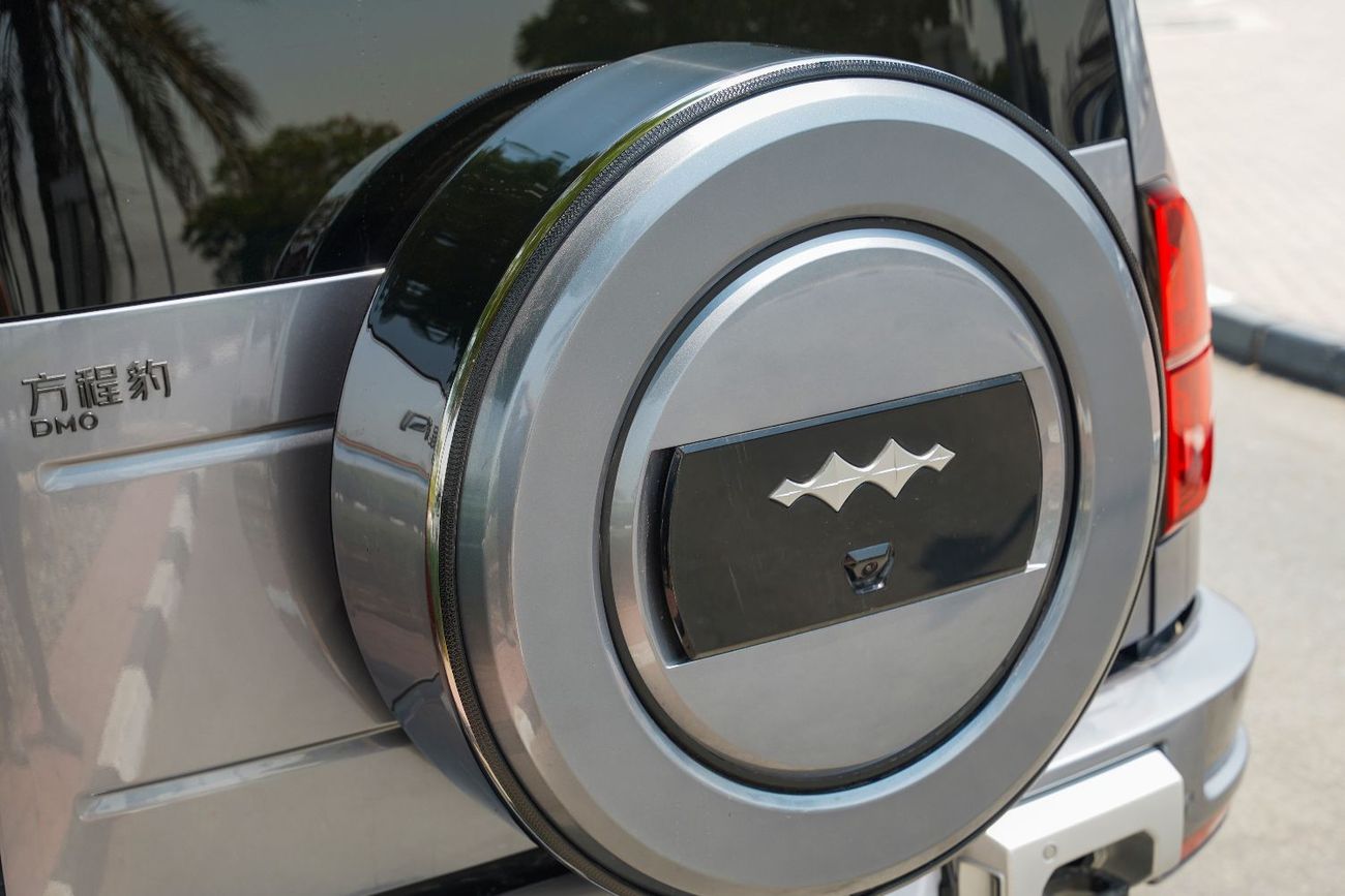 BYD Leopard 5 2025 BYD Leopard 5 Ultra Intelligent Drive Gray in Blue 0km