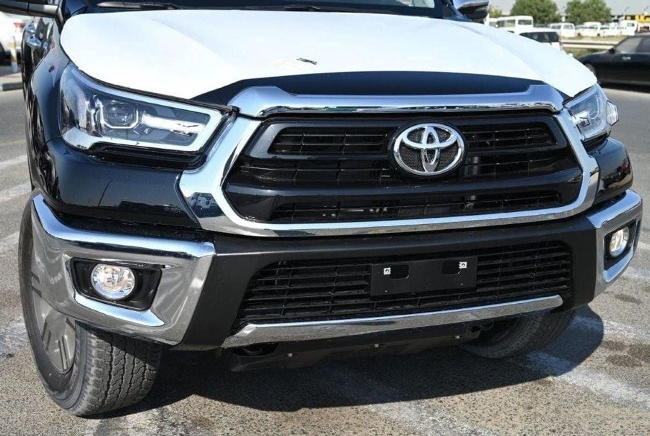 تويوتا هيلوكس 2025 TOYOTA HILUX DOUBLE CAB SR5 2.7L PETROL 4WD 5-SEAT AT