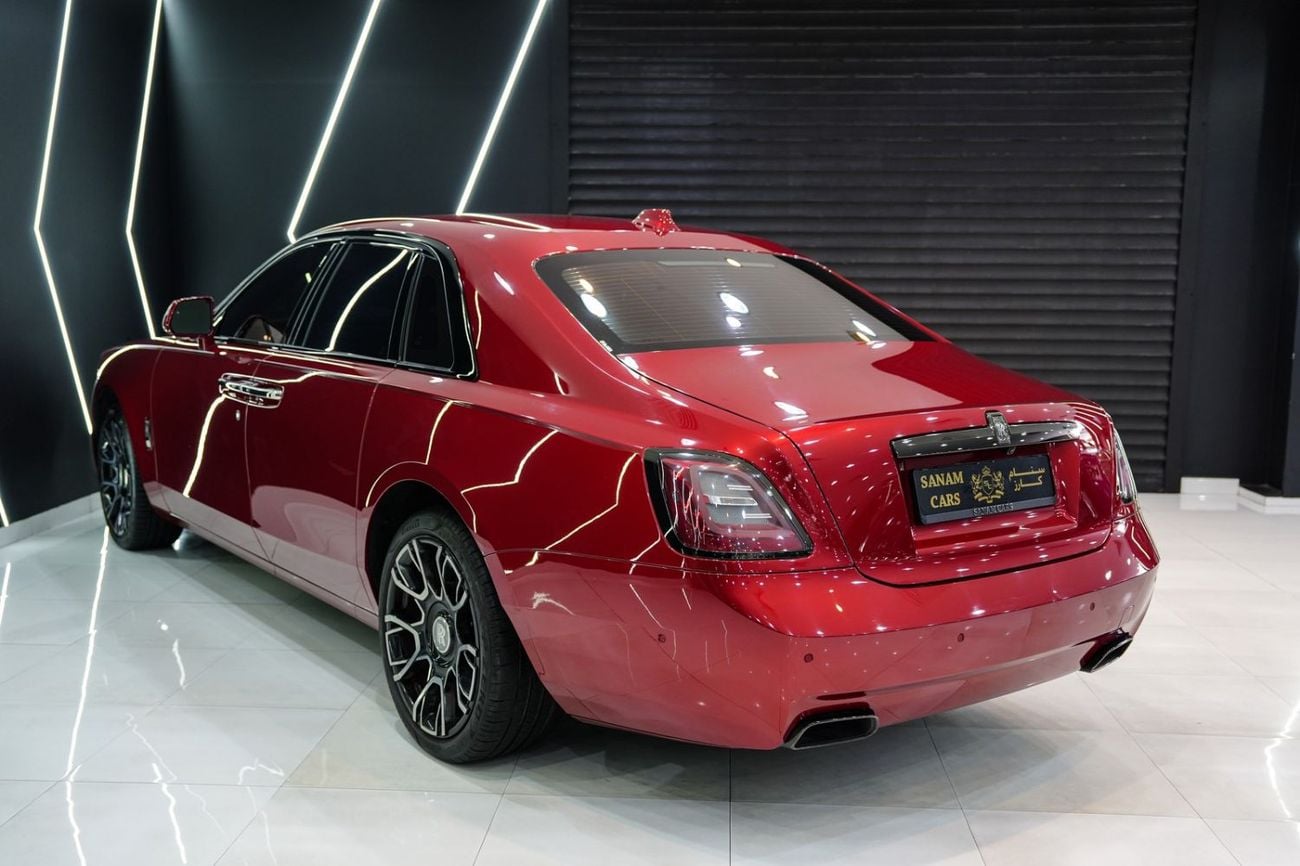 Rolls Royce Ghost 2022 Ghost Black Badge, Entertainment Display, Starlight, Bespoke Audio, GCC Specs!!