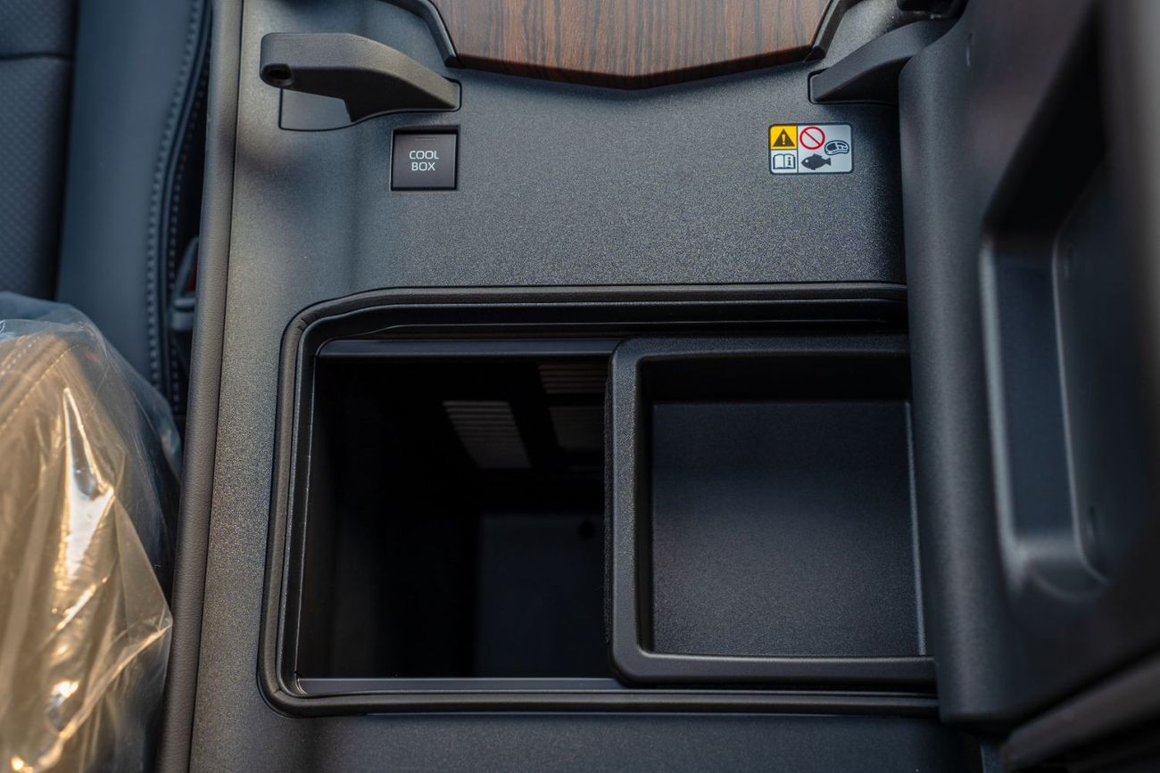 تويوتا لاند كروزر Toyota Land Cruiser VX 2025 4.0L Petrol