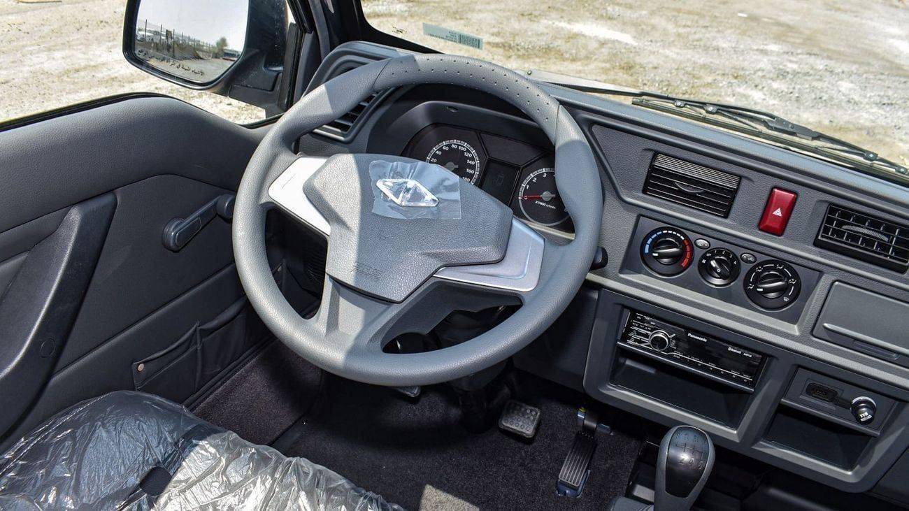 CMC D 260 CMC D260 cargo van  || Loading Van || 2 seater || 2.4L