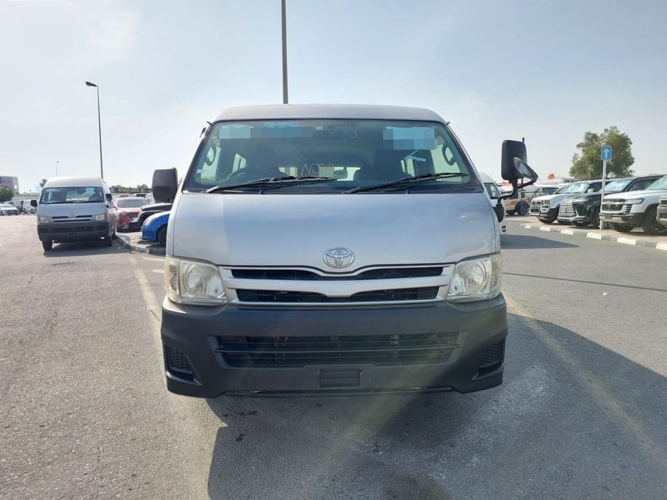 Toyota Hiace TOYOTA HIACE COMMUTER VAN RHD 2012 MODEL 2.7 L PETROL AUTOMATIC(PM15298)