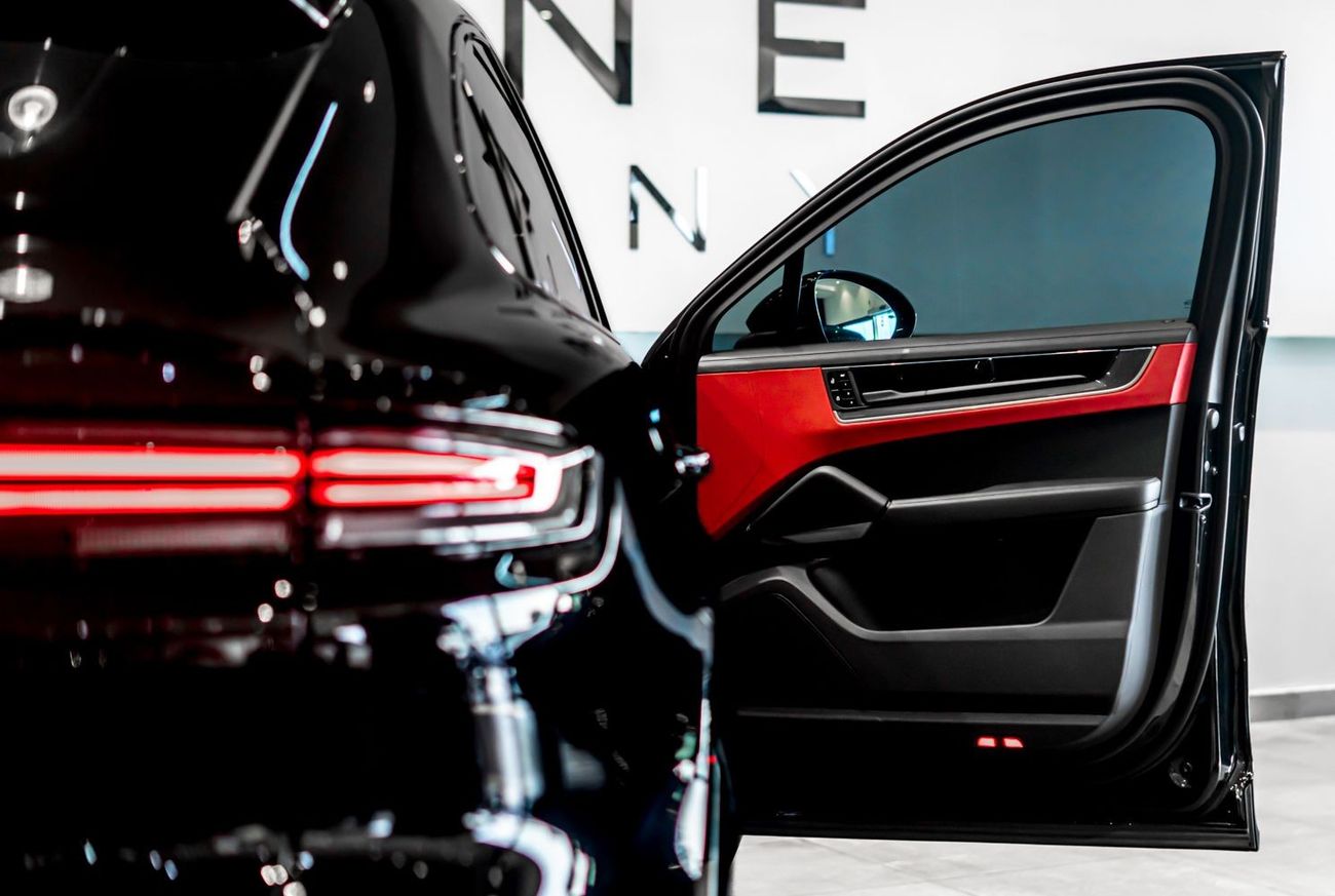 بورش كايان 2024 Porsche Cayenne, 2026 Porsche Warranty, Carbon Fibre Interior, New Car, GCC