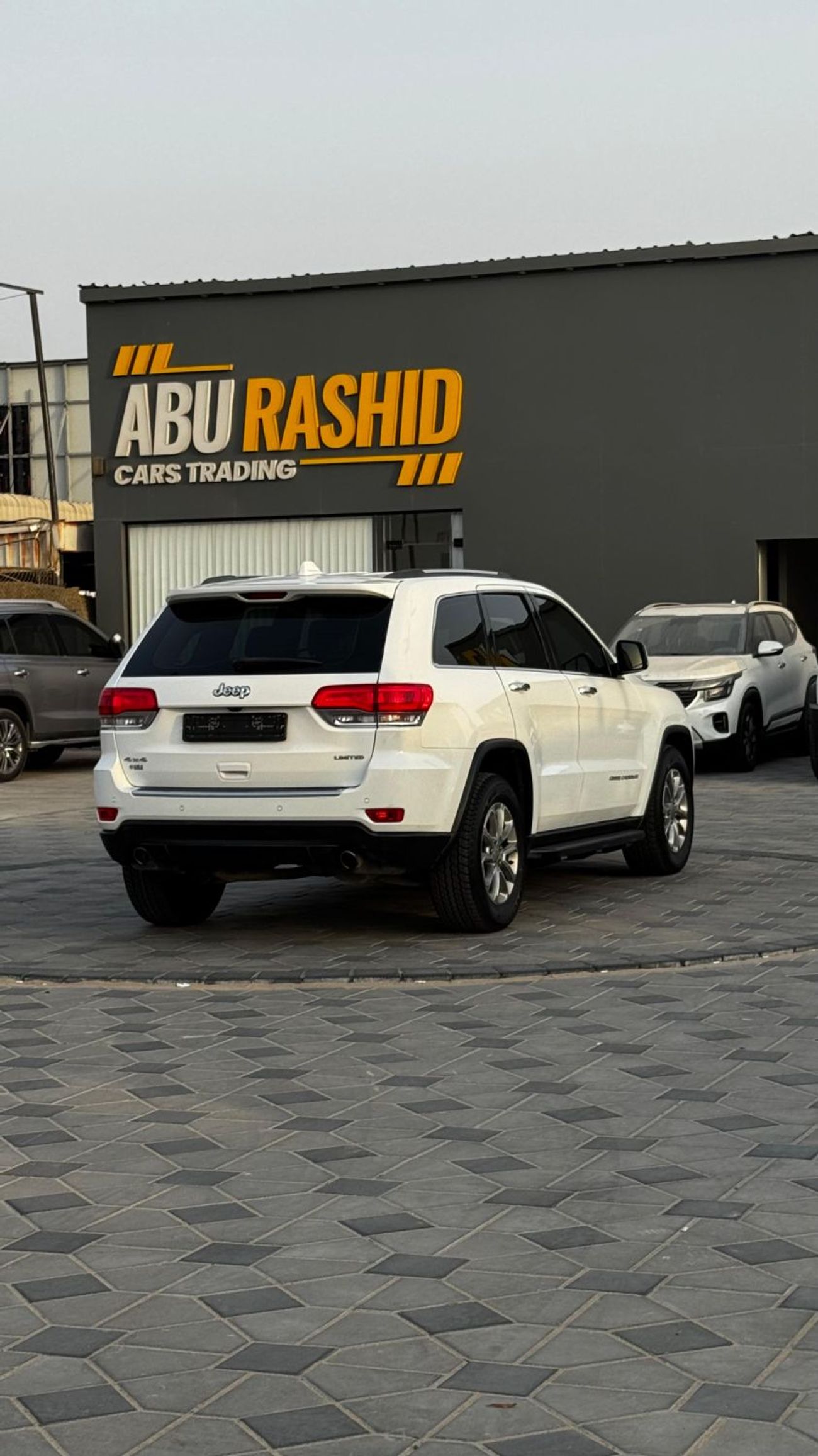 Jeep Grand Cherokee Limited 5.7L (360 HP)