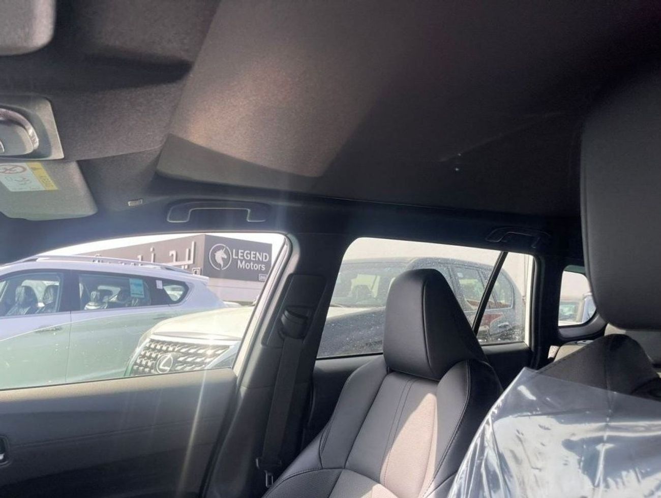 تويوتا كورولا كروس NEW 2023 TOYOTA COROLLA CROSS 2.0L FULL OPTION