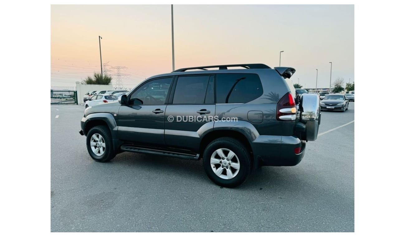 Toyota Prado 2007 | PETROL 3.7L | PREMIUM TWO TONE LEATHER SEATS | LCD DISPLAY PANEL | GOOD CONDITION