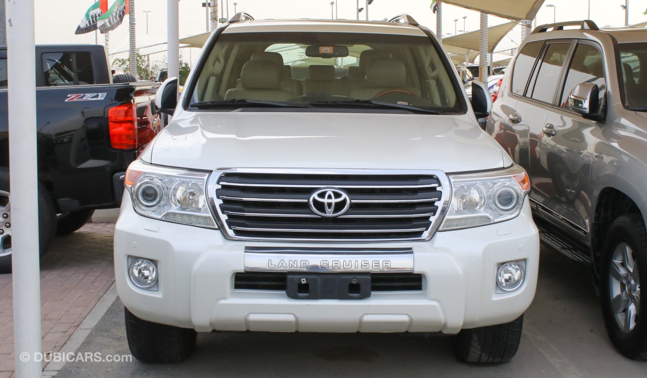 Toyota Land Cruiser GXR V6