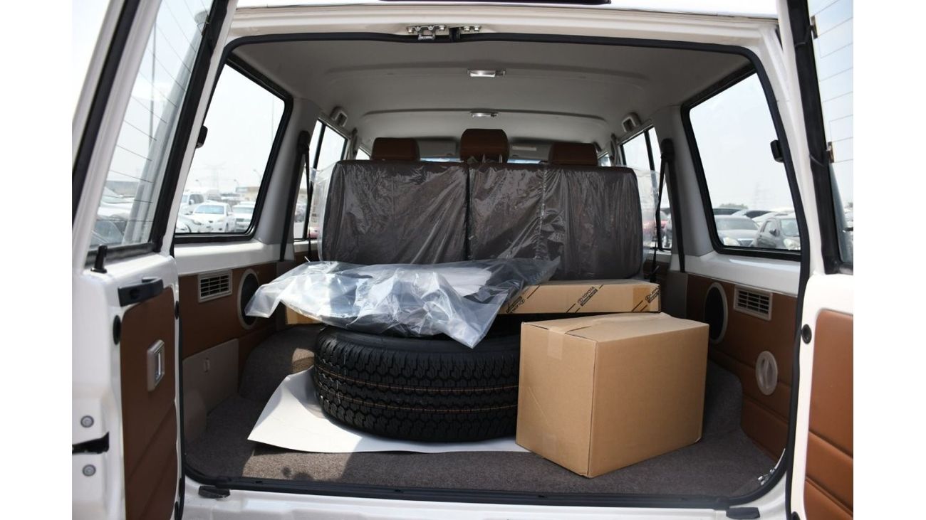 تويوتا لاند كروزر 70 LX 4.0L V6 Petrol Automatic