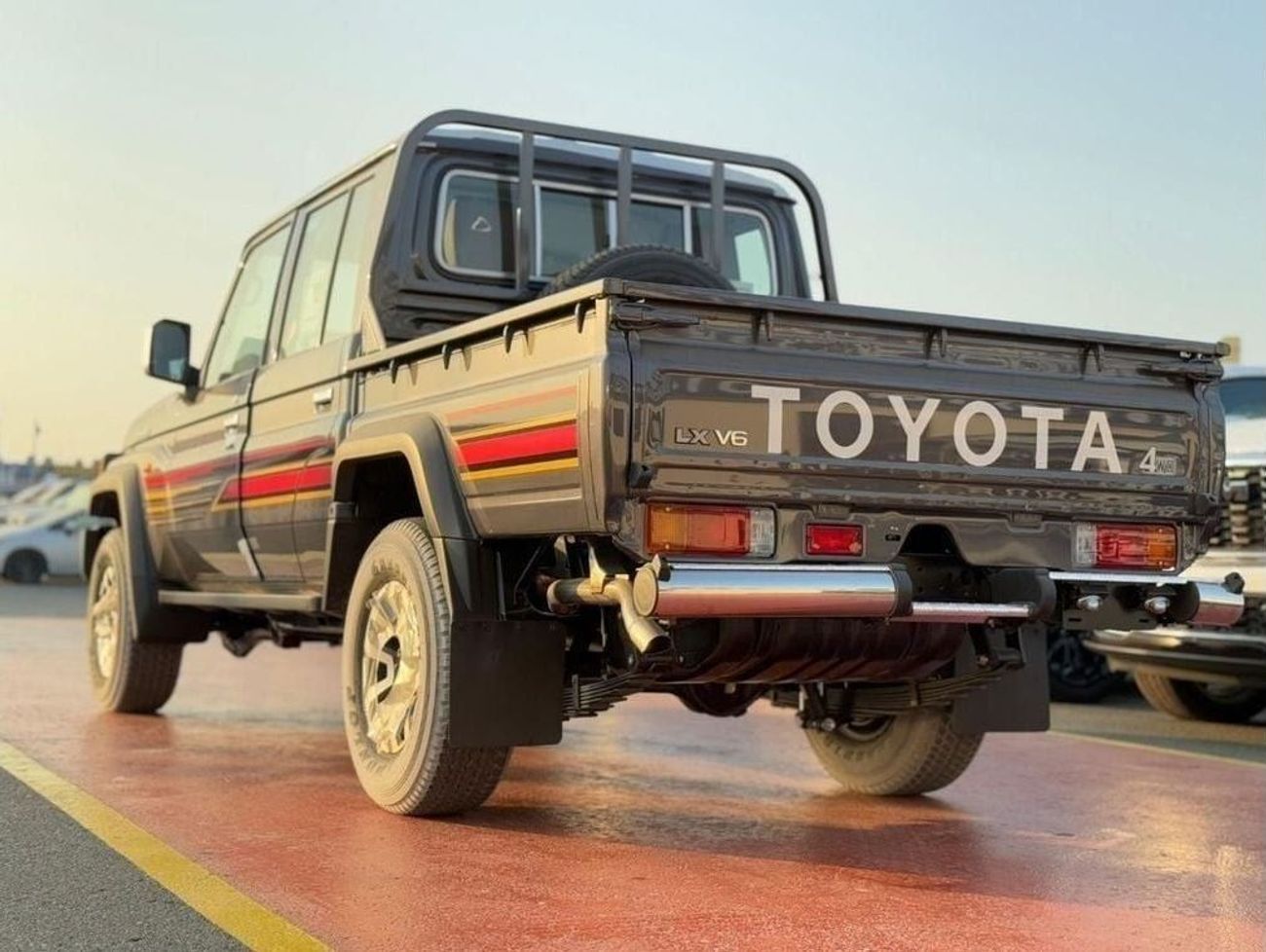 Toyota Land Cruiser Pick Up EXPORT ONLY - TOYOTA LC79 DOUBLE CABIN LX-Z A/T 4.0