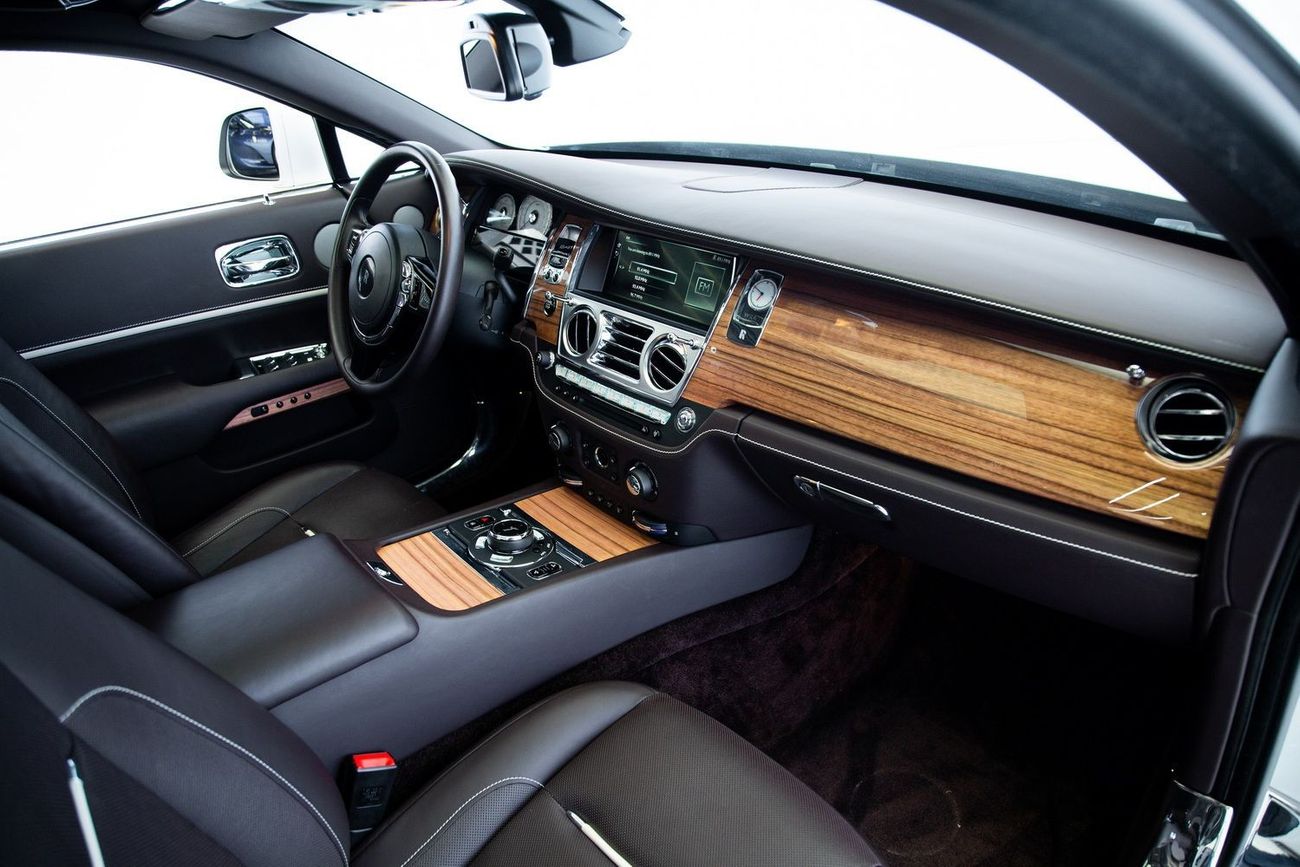 رولز رويس واريث Std