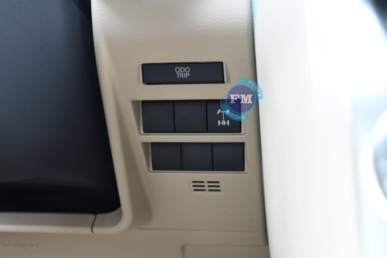 تويوتا لاند كروزر 300 EXR 6 4.0L Petrol 7 Seater Automatic