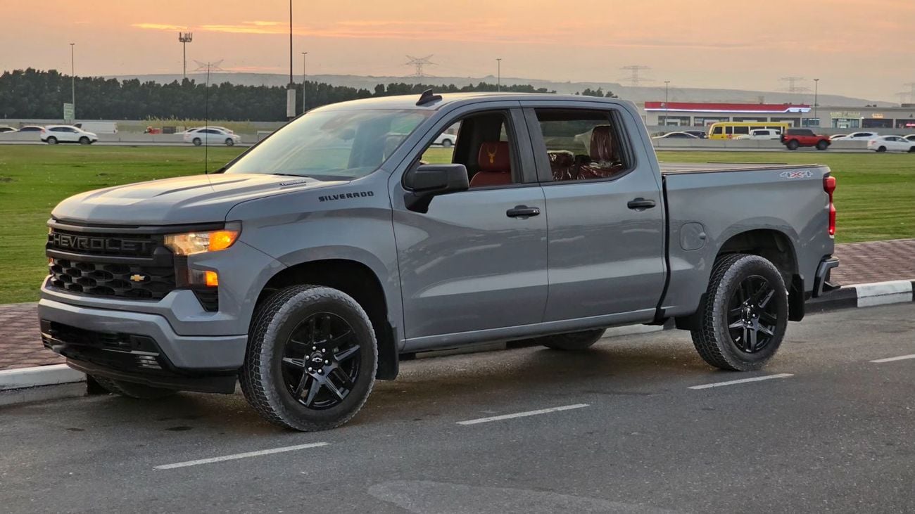 شيفروليه سيلفارادو Custom