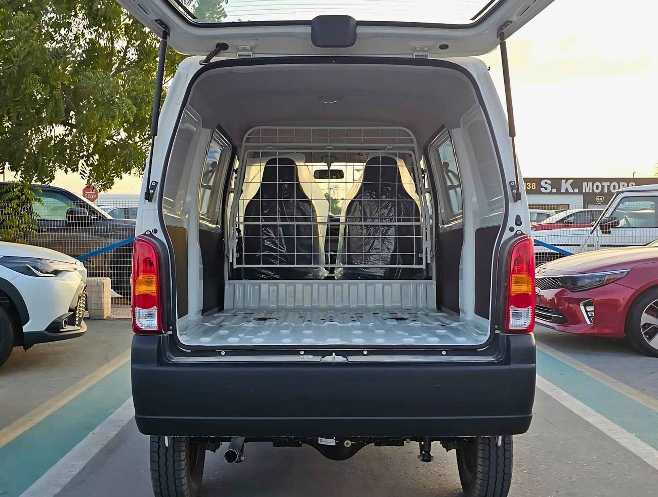 سوزوكي EECO CARGO VAN / 1.2L PETROL / PARKING SENSOR / MANUAL GEAR BOX/ CODE#ECCR12M