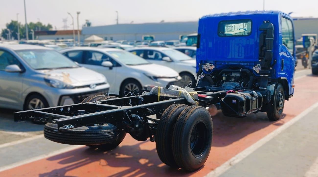 إيسوزو NMR Isuzu NMR 4x2 Chassis 3 TON 2025YM