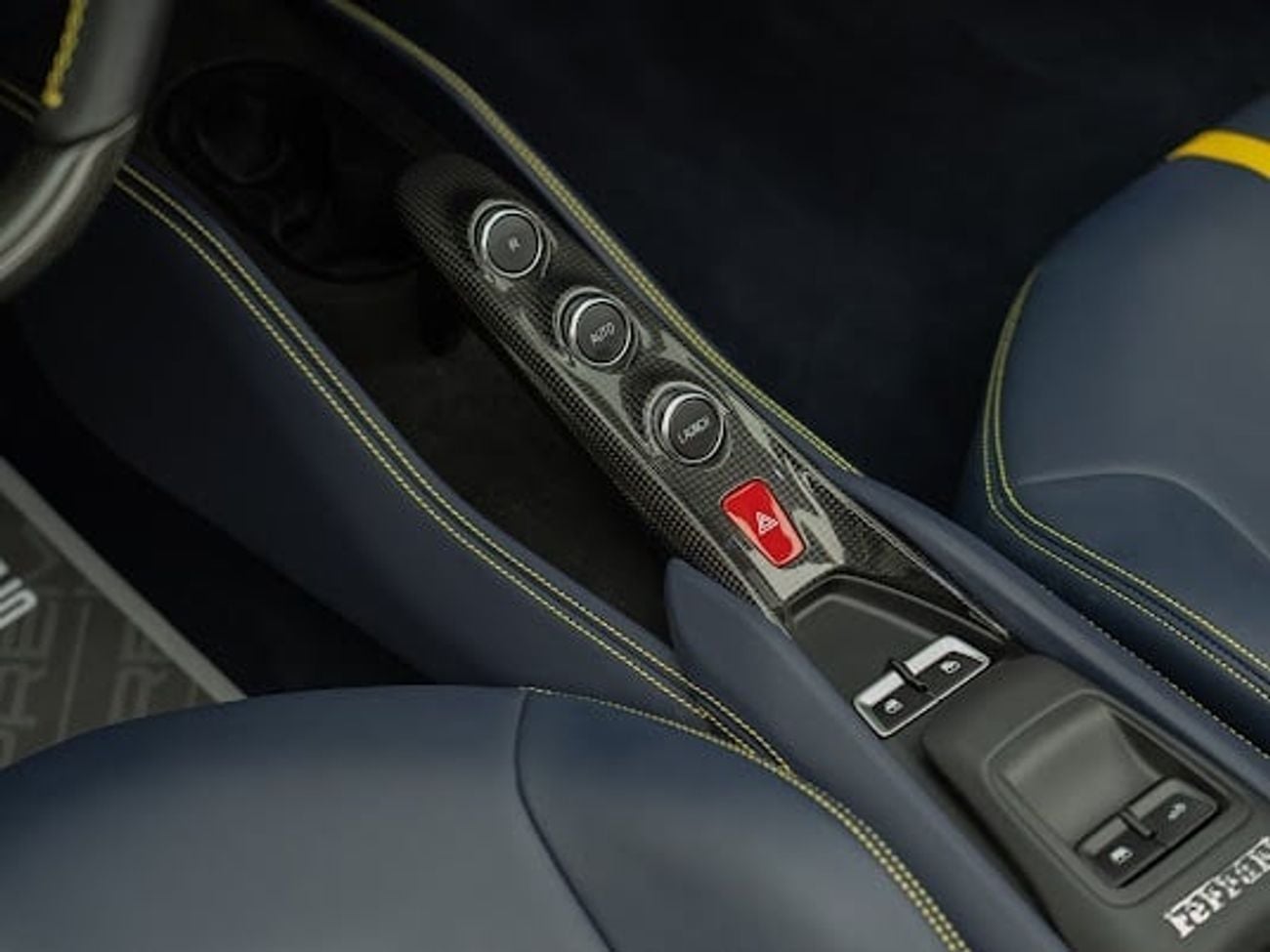 Ferrari F8 Spider STD 3.9T V8