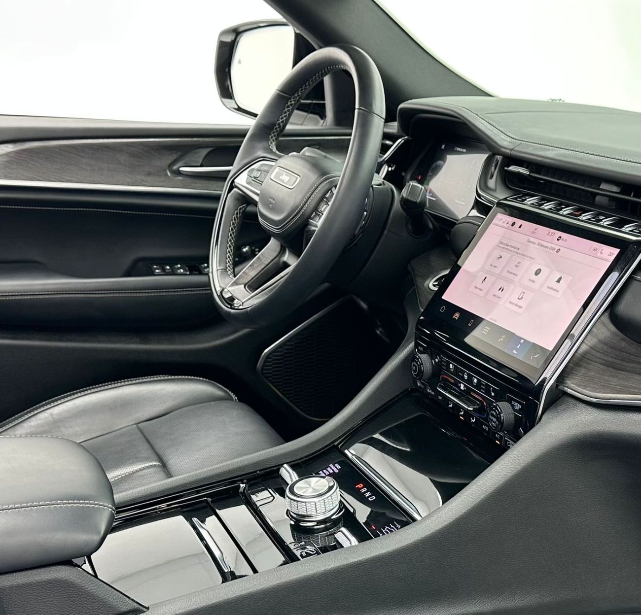 Jeep Grand Cherokee Overland 3.6L 2023 Jeep Grand Cherokee Overland 4x4, 07/2028 Jeep Warranty + Service Contract, Jeep 