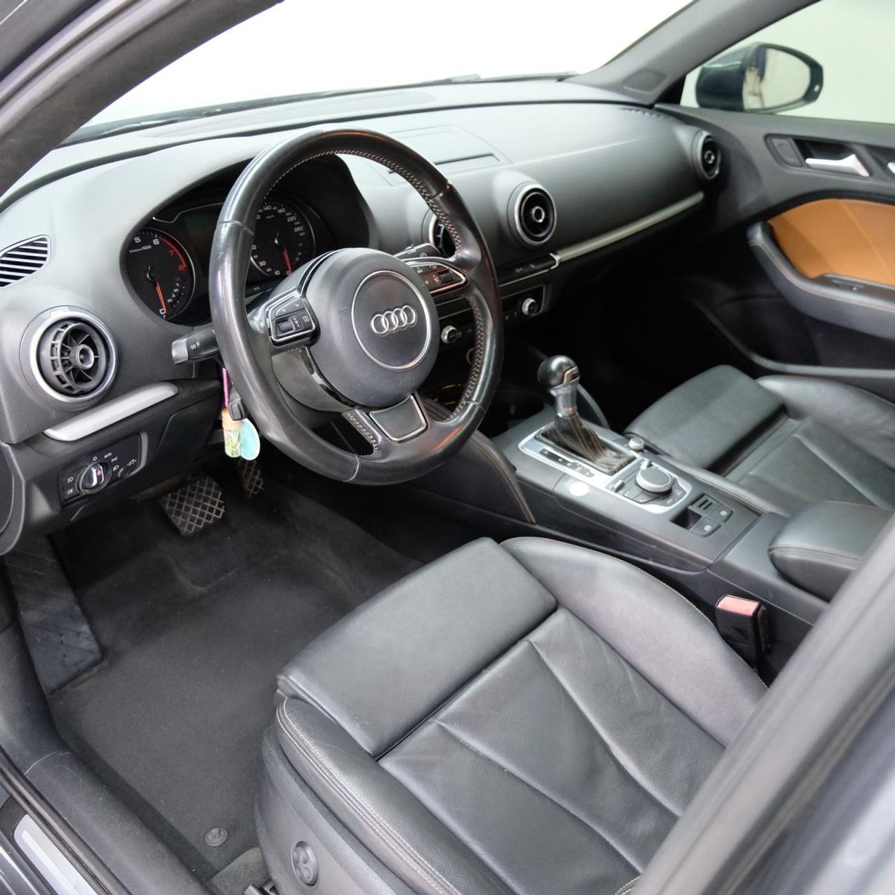 أودي A3 40 TFSI S-لاين