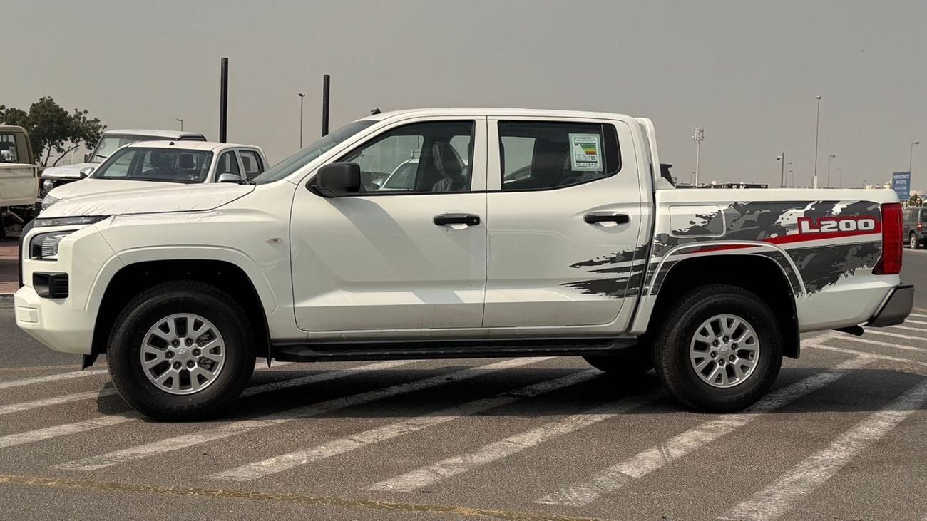 ميتسوبيشي L200 GLX DCABIN 2.4L DIESEL 4X4  6SPEED A/T