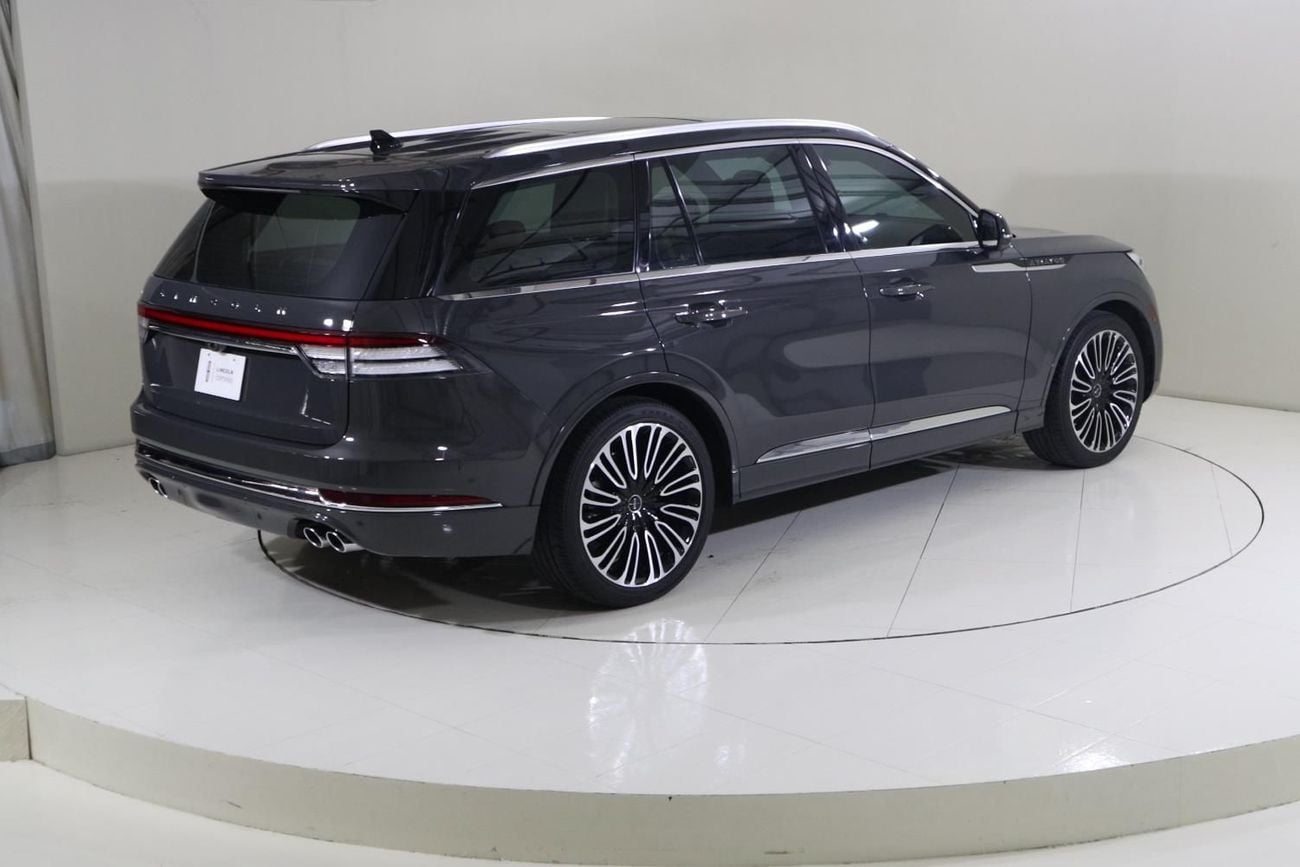 Lincoln Aviator PRESIDENTIAL AVI923/ AL TAYER MOTORS AL QOUZ SHOWROOM