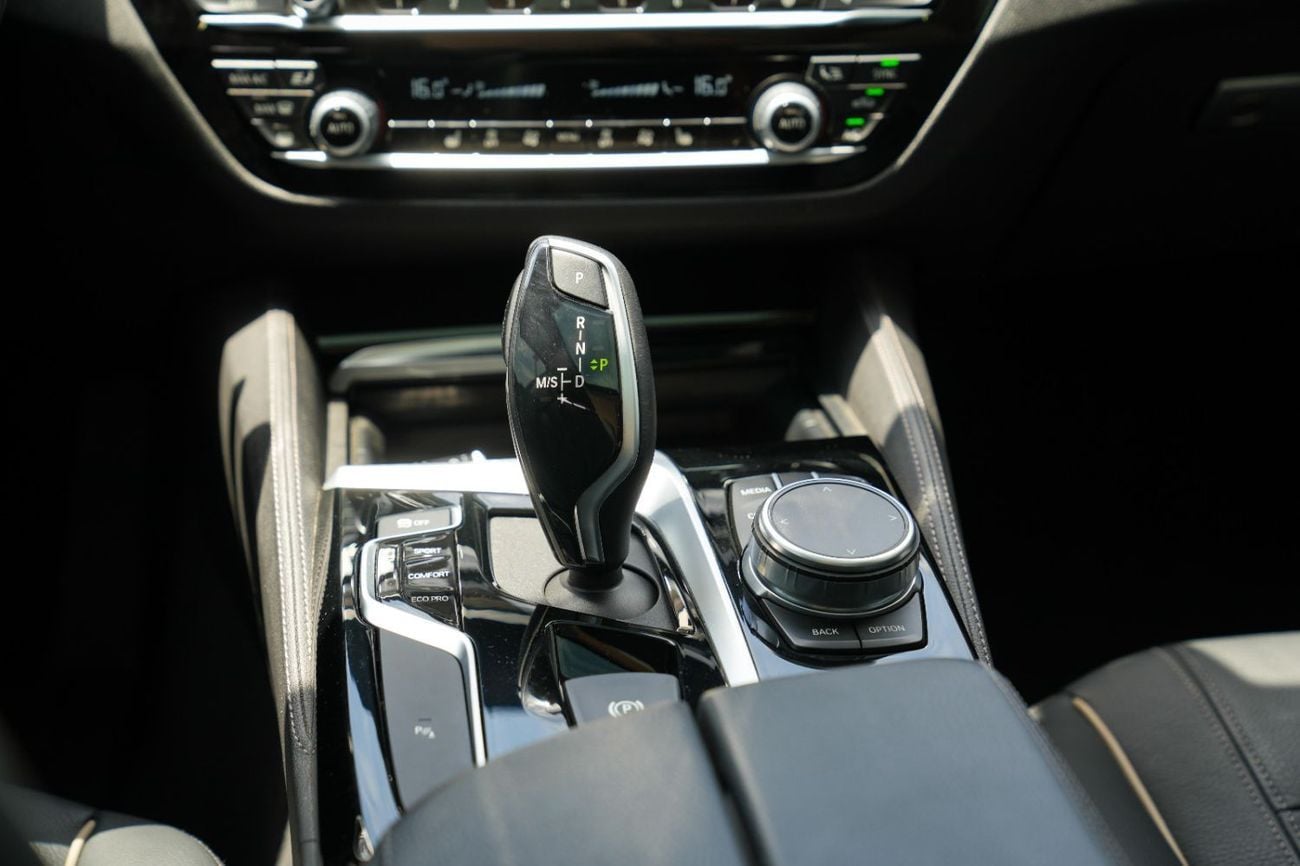BMW 520i Std 2.0L BMW 520i Korean specification