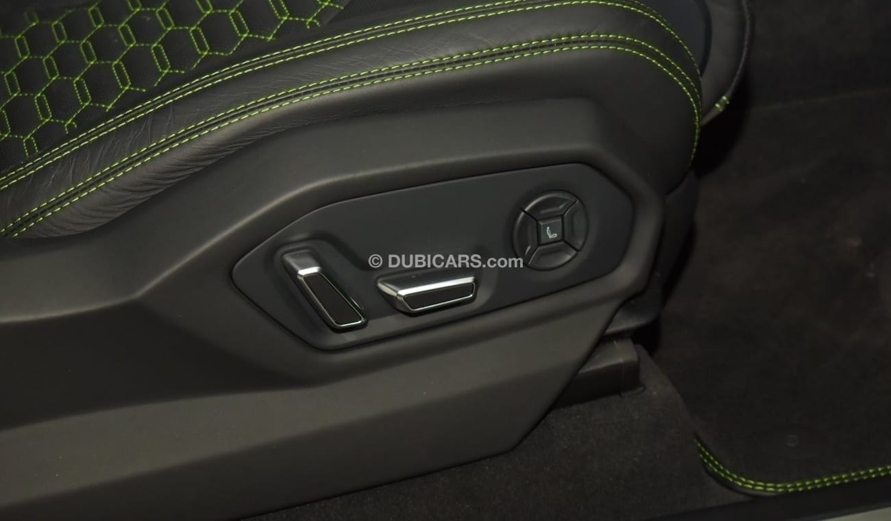 Lamborghini Urus LAMBORGHINI URUS 2021 4.0L 8CYL 657HP