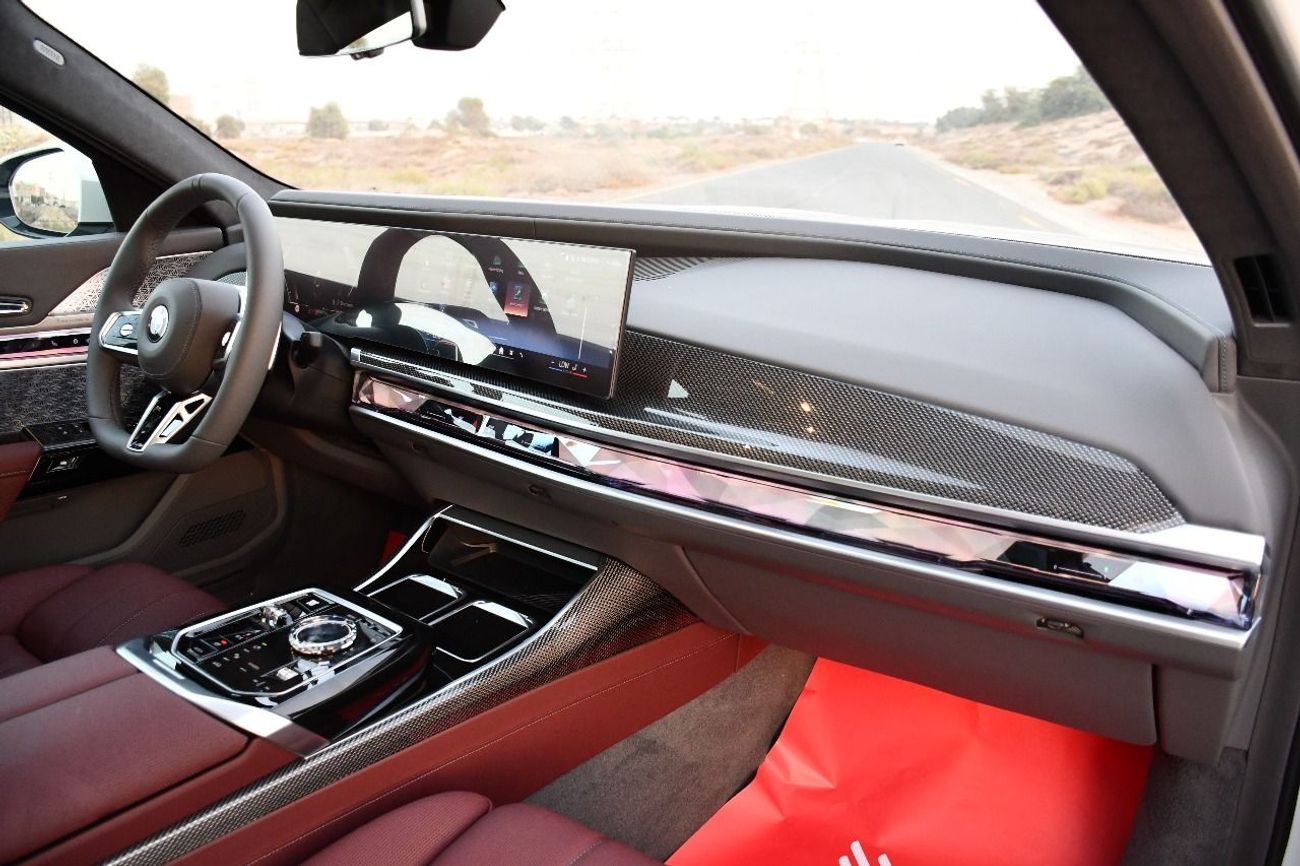 بي أم دبليو 735i BMW 735I  M KIT 2026  GCC