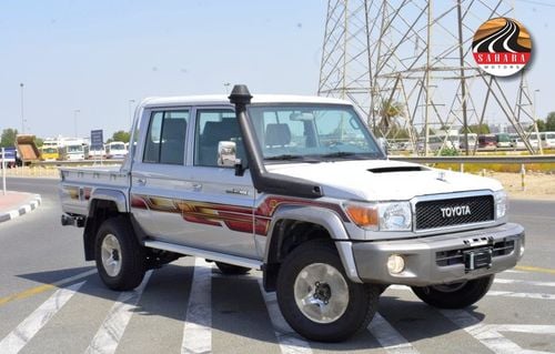 Toyota Land Cruiser Pick Up 79 DOUBLE CABIN PICKUP DLX V8 4.5L DIESEL MT