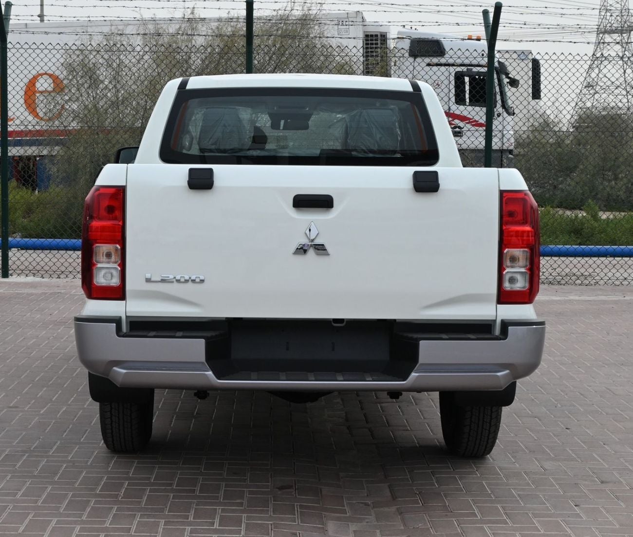 Mitsubishi L200 GL DIESEL - BASIC OPTION, MANUAL TRANSMISSION , MODEL 2026