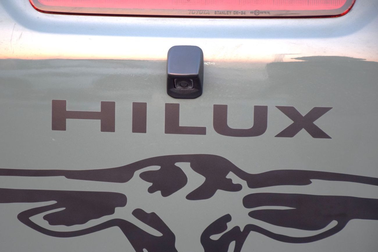 تويوتا هيلوكس S GLX 2.8L AWD A/T