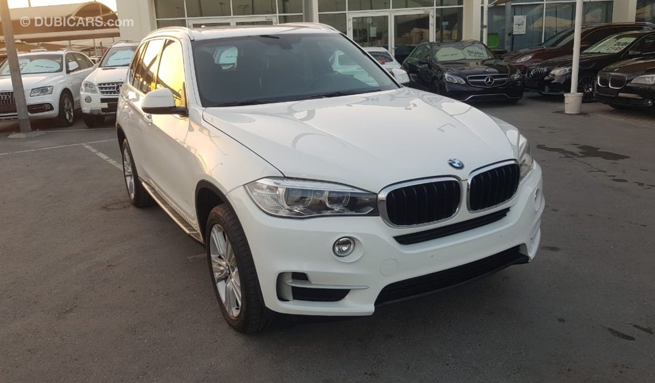 BMW X5 Model 2014 GCC car prefect condition full option low mileage one owner  panoramic roof leather seats