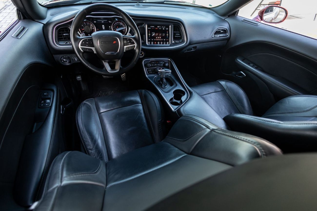 Dodge Challenger SXT Plus 3.6L