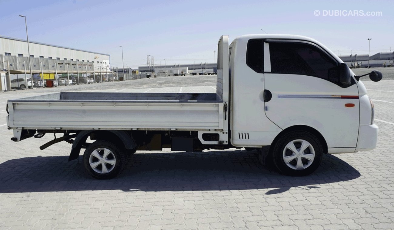 Hyundai Porter 2 USED IN GOOD CONDITION WITH DELIVERY OPTION FOR EXPORT ONLY(Code :78126)
