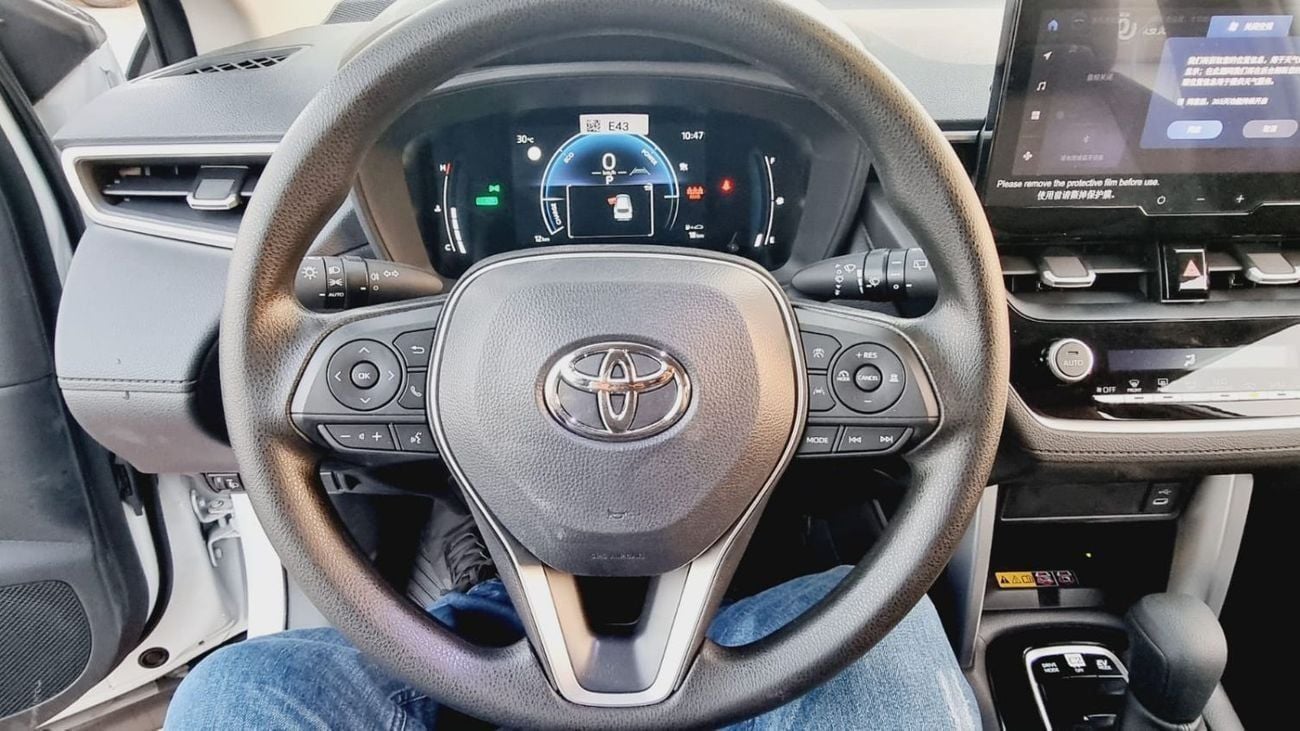 تويوتا كورولا كروس TOYOTA COROLLA CROSS 2.0L HYBRID WITH RADAR MY 2025