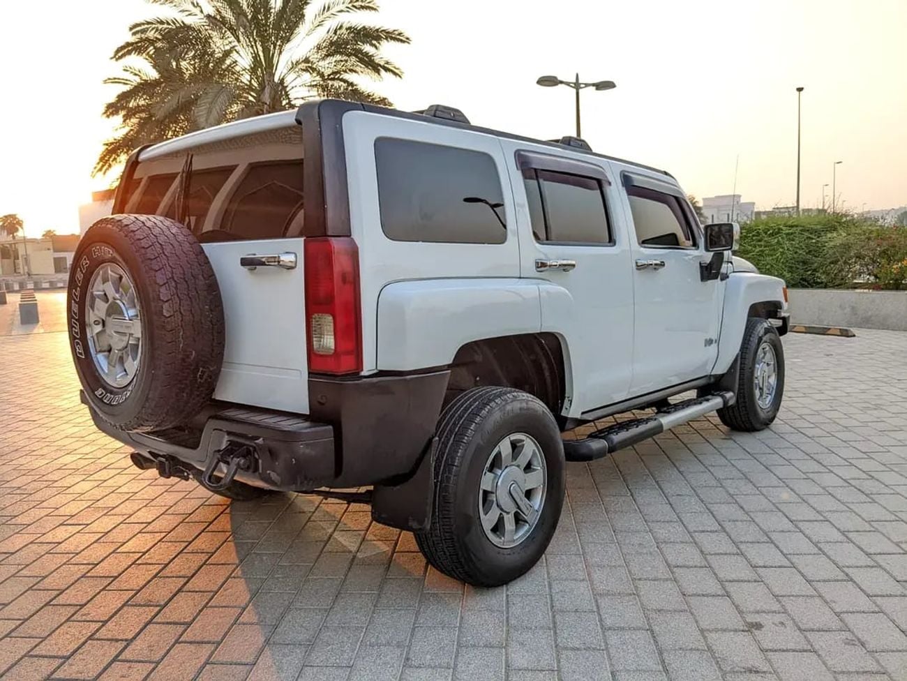 هامر H3 GCC Premium Condition With Leather seats Navigation Low Km Perfect Family Suv