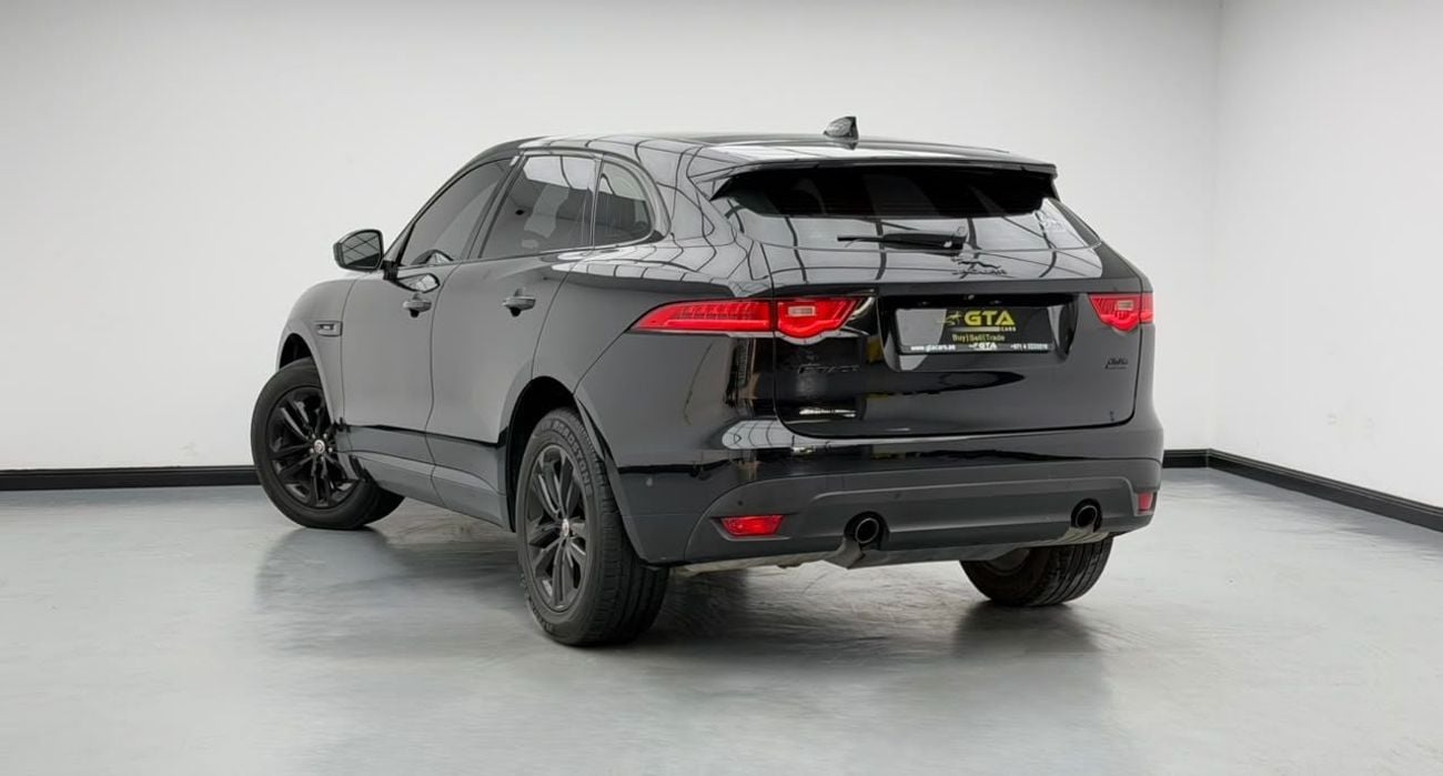 جاكوار F بيس R-SPORT