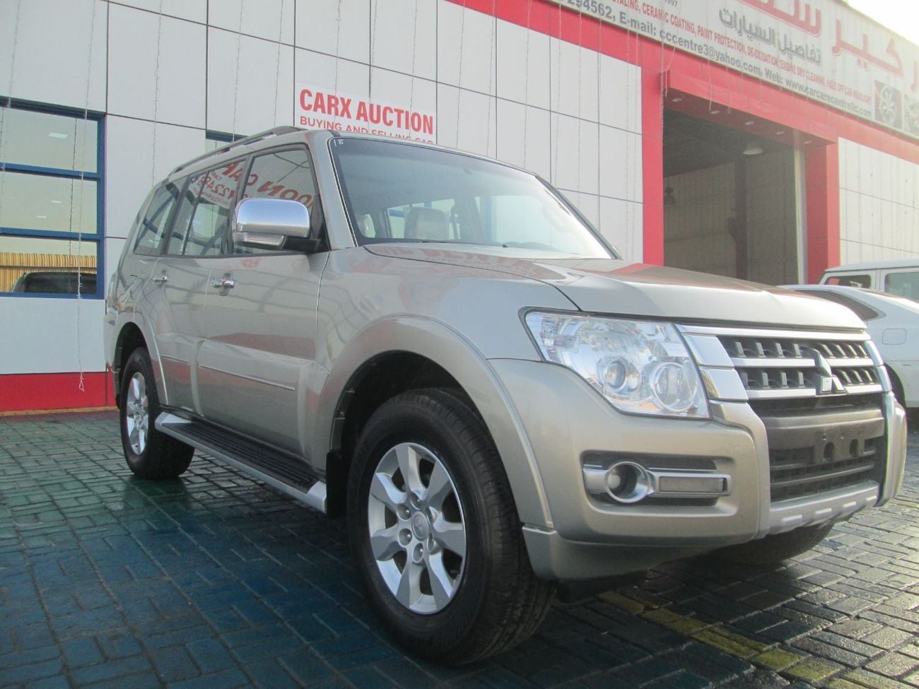 ميتسوبيشي باجيرو GLS M/L DIAMOND GLS Mid 3.5L (189 HP) (7 Seater)
